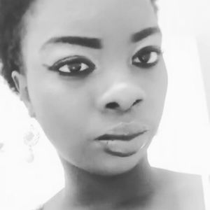 Meet your Posher, Mona